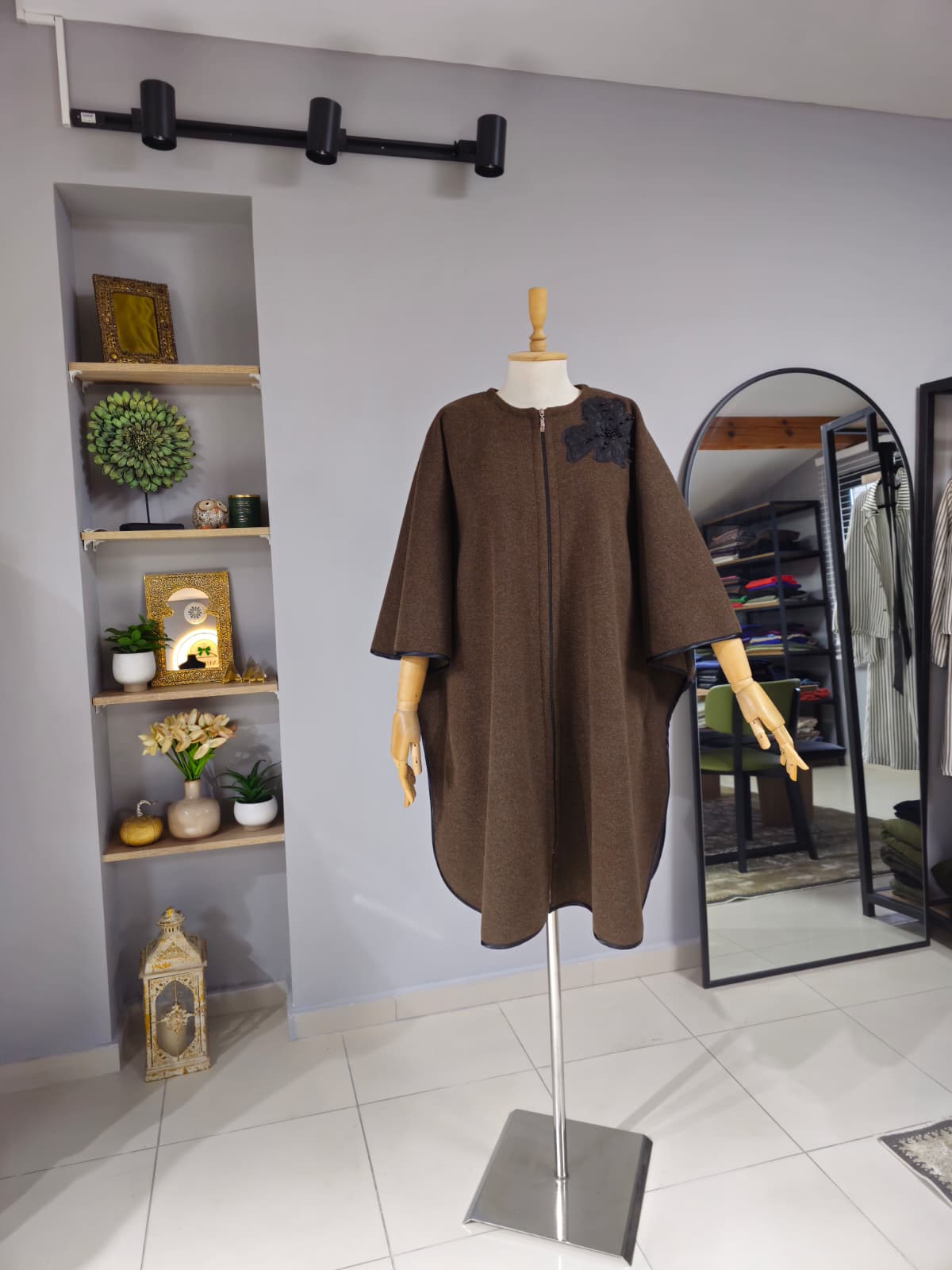 Fermuarlı Yünlü Kaşe Pelerin Model - Görsel 5