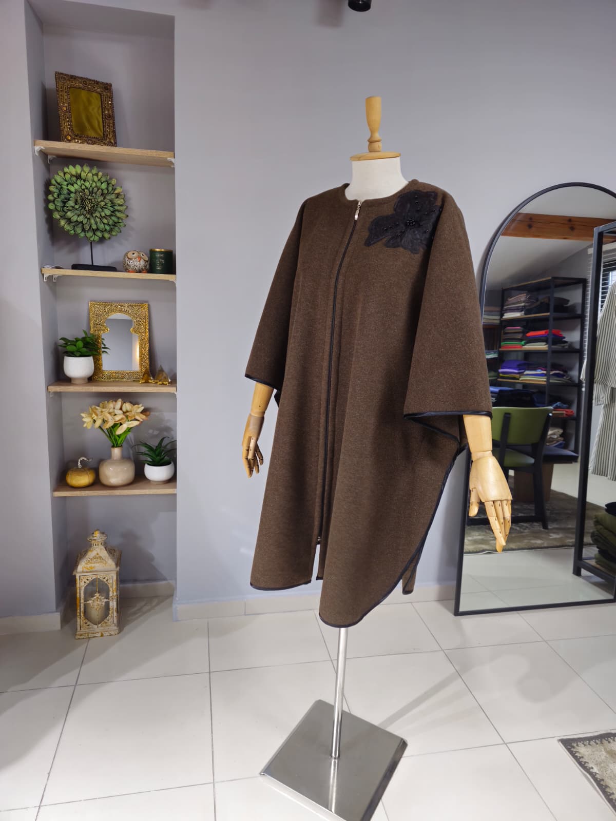 Fermuarlı Yünlü Kaşe Pelerin Model - Görsel 2